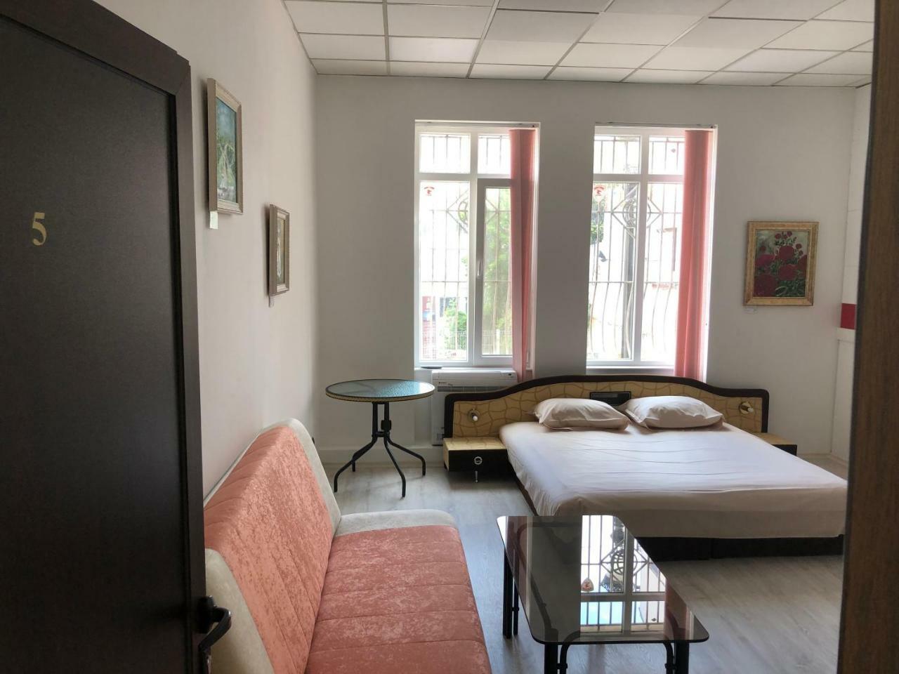 Guest Rooms Opera Plovdiv Bagian luar foto