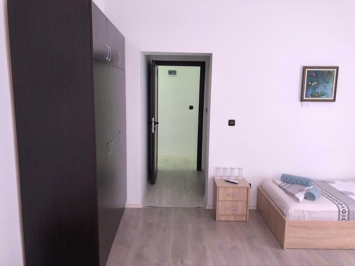 Guest Rooms Opera Plovdiv Bagian luar foto