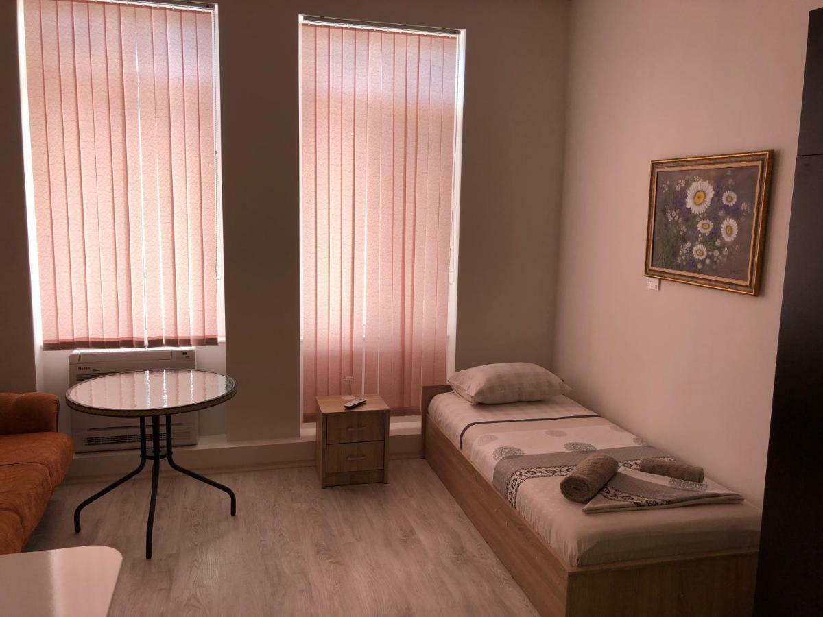 Guest Rooms Opera Plovdiv Bagian luar foto