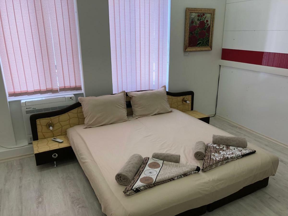 Guest Rooms Opera Plovdiv Bagian luar foto