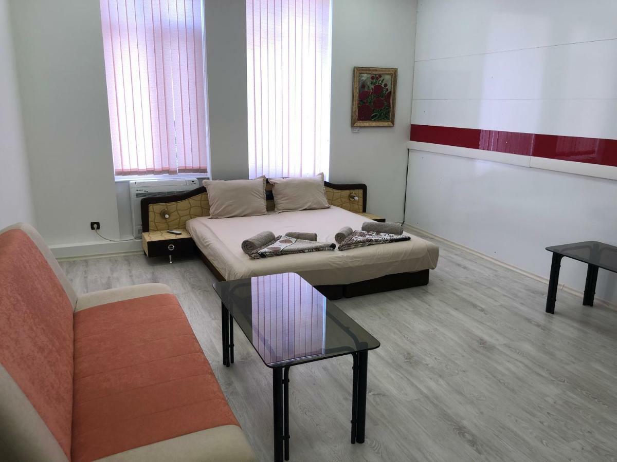 Guest Rooms Opera Plovdiv Bagian luar foto