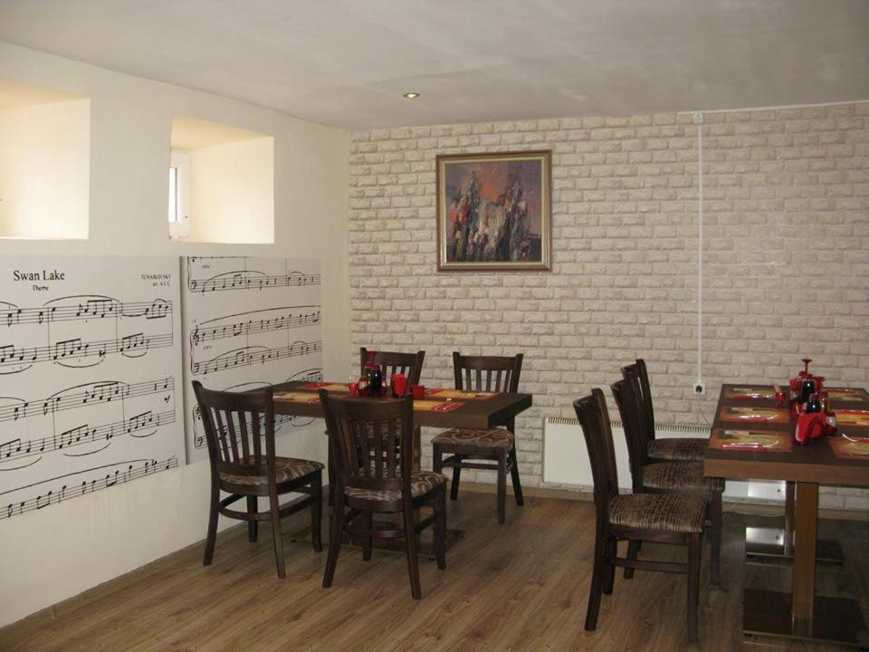 Guest Rooms Opera Plovdiv Bagian luar foto