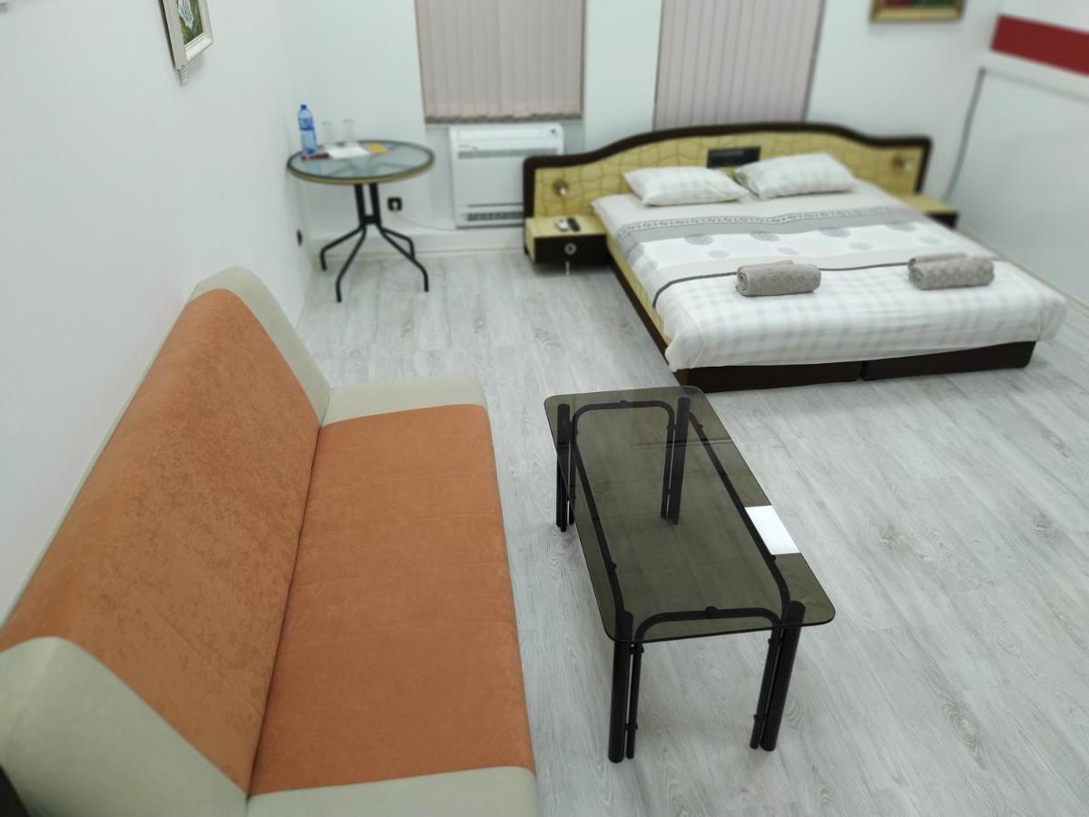 Guest Rooms Opera Plovdiv Bagian luar foto