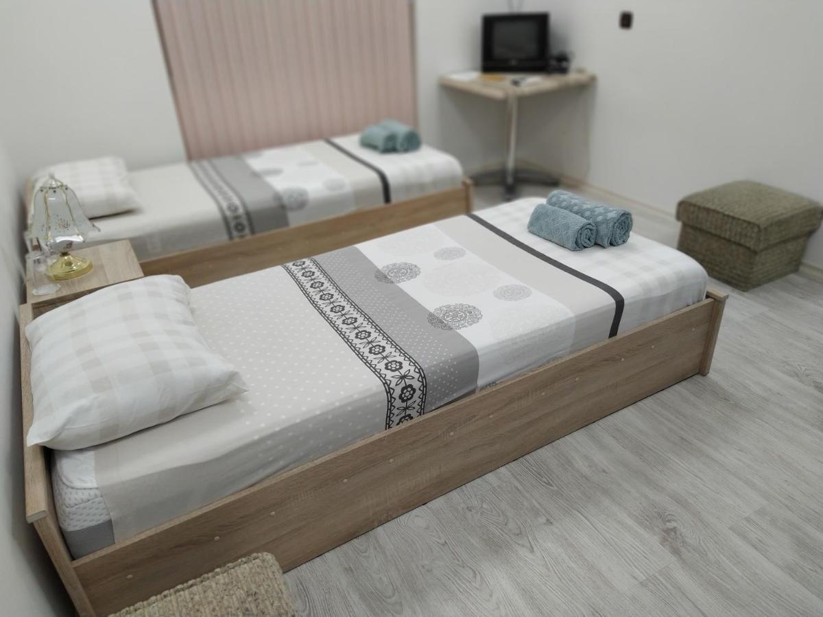 Guest Rooms Opera Plovdiv Bagian luar foto